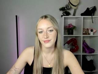 EvelynBlond