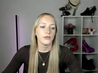 EvelynBlond