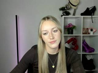 EvelynBlond