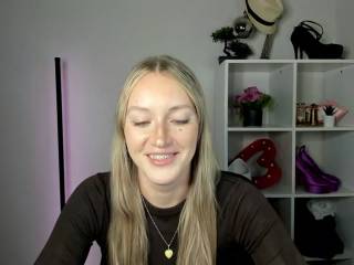EvelynBlond
