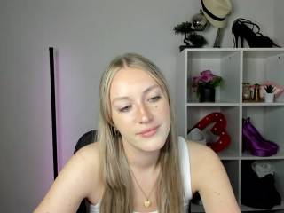 EvelynBlond