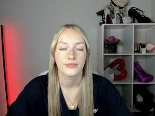 EvelynBlond
