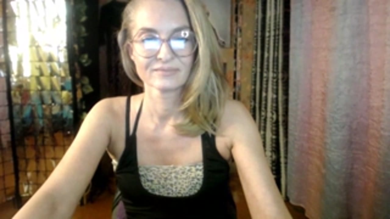 SoniaFlirty