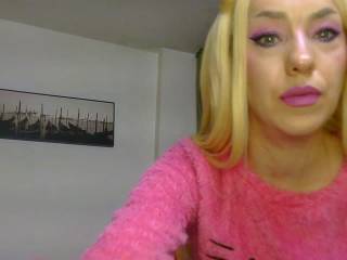 CarlyDarvin1