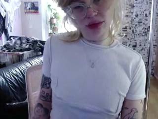 LolaHorny