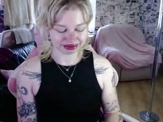 LolaHorny