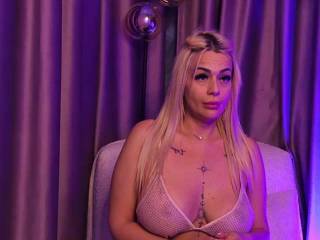CandyBlondeX
