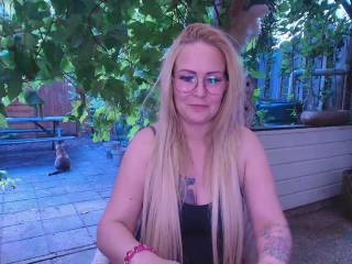 Nikkie25